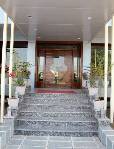Hotel Umaid Vila, Udaipur 3